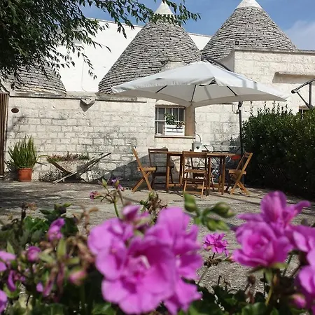 Trulli Di Rosa Villa Locorotondo Exterior photo