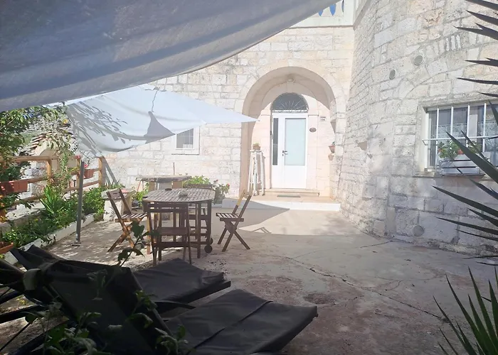Trulli Di Rosa