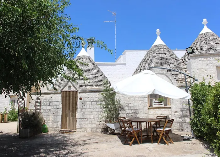 Trulli Di Rosa