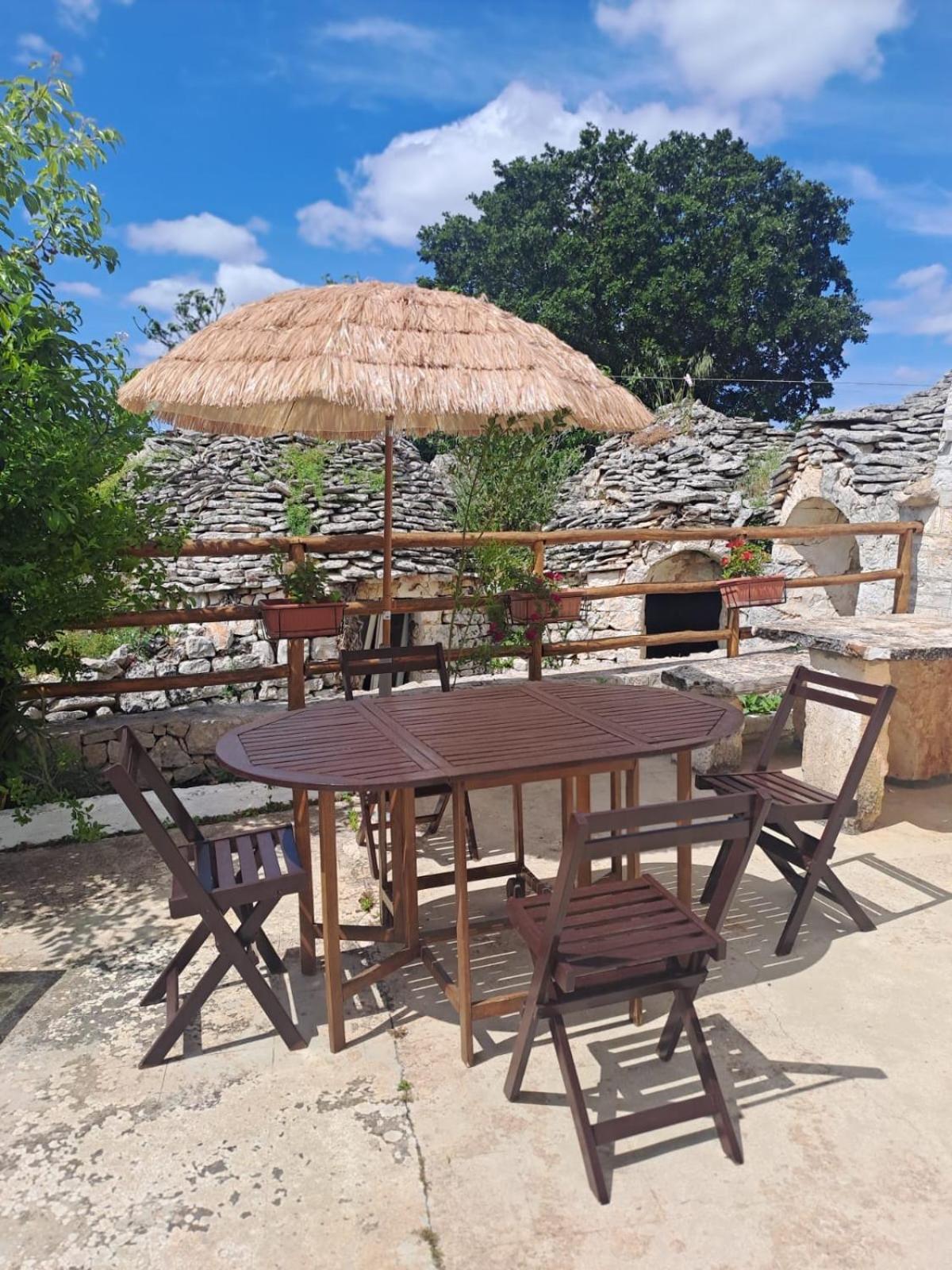 Trulli Di Rosa Locorotondo