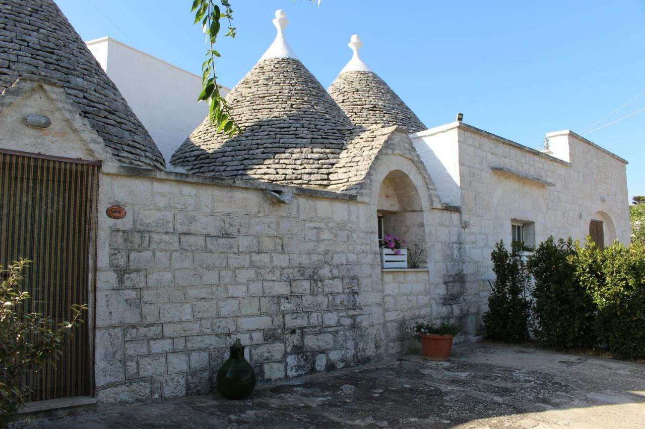 Trulli Di Rosa * Locorotondo