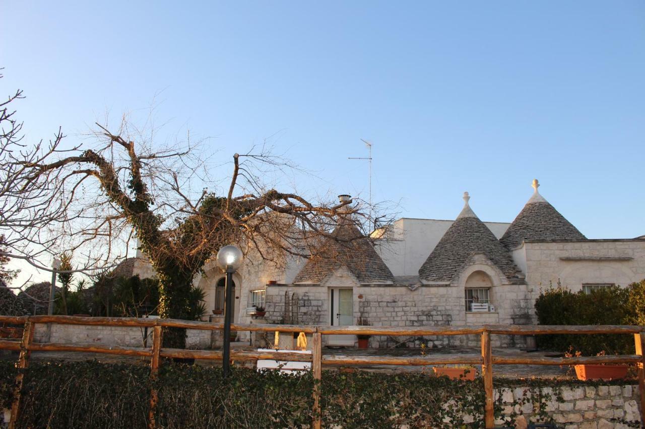 Trulli Di Rosa * Locorotondo